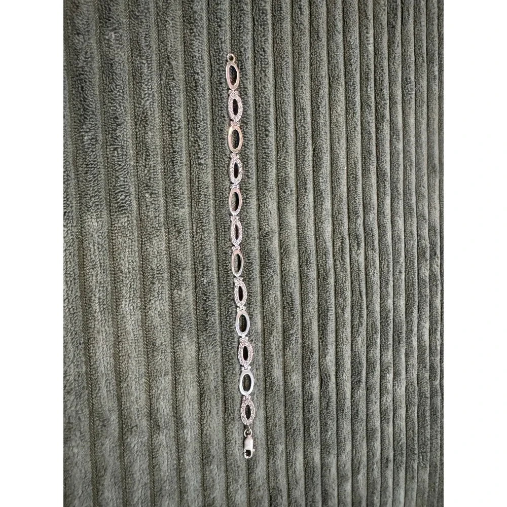 925 Sterling Silver‎ Diamond Chips Oval Link Bracelet Elegant Fine Jewelry